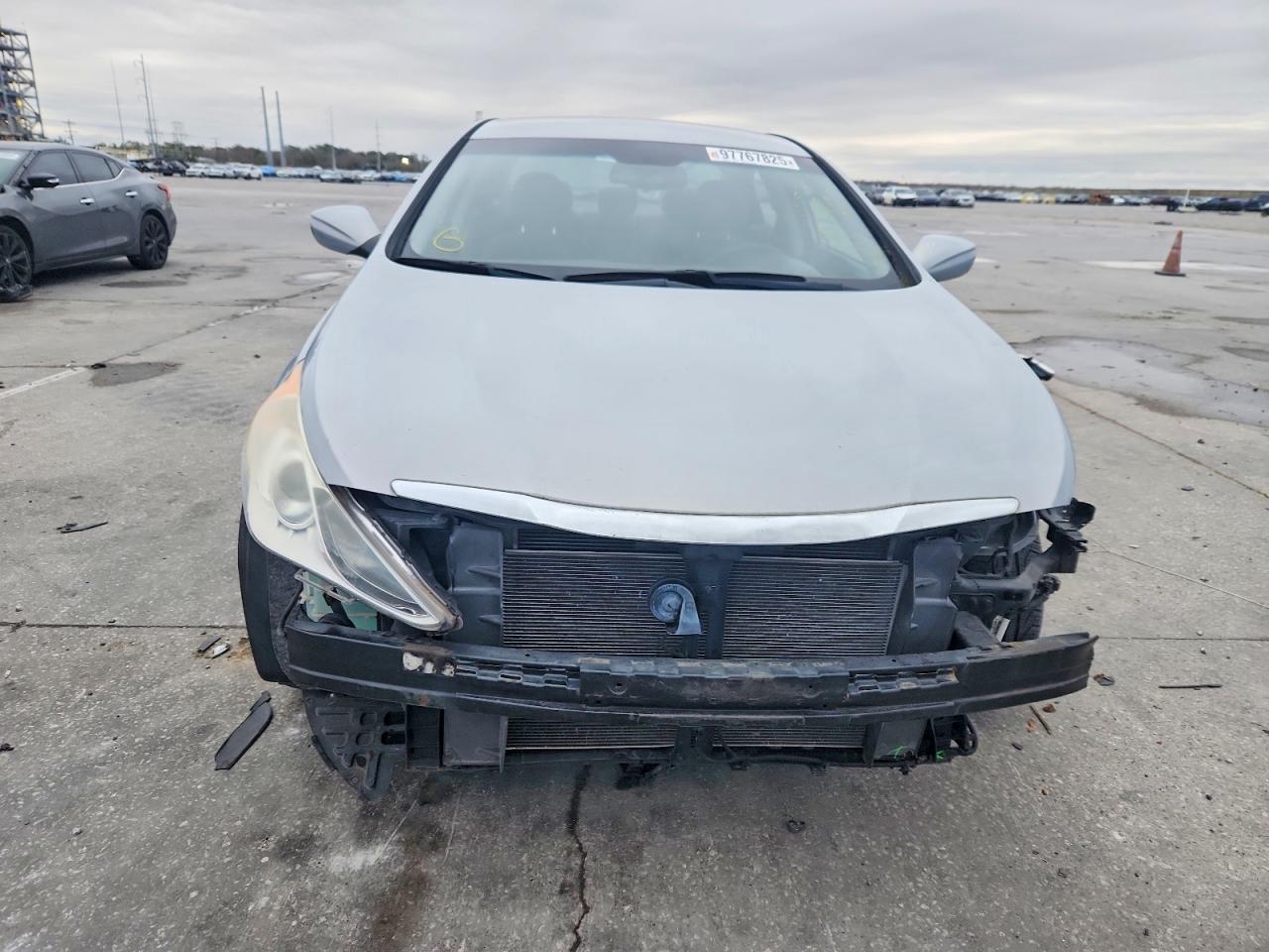 2013 HYUNDAI SONATA GLS photo 9