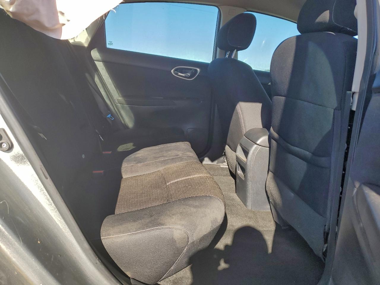 2014 NISSAN SENTRA S photo 10