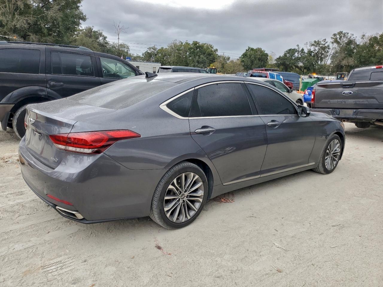 2015 HYUNDAI GENESIS 3.8L photo 3