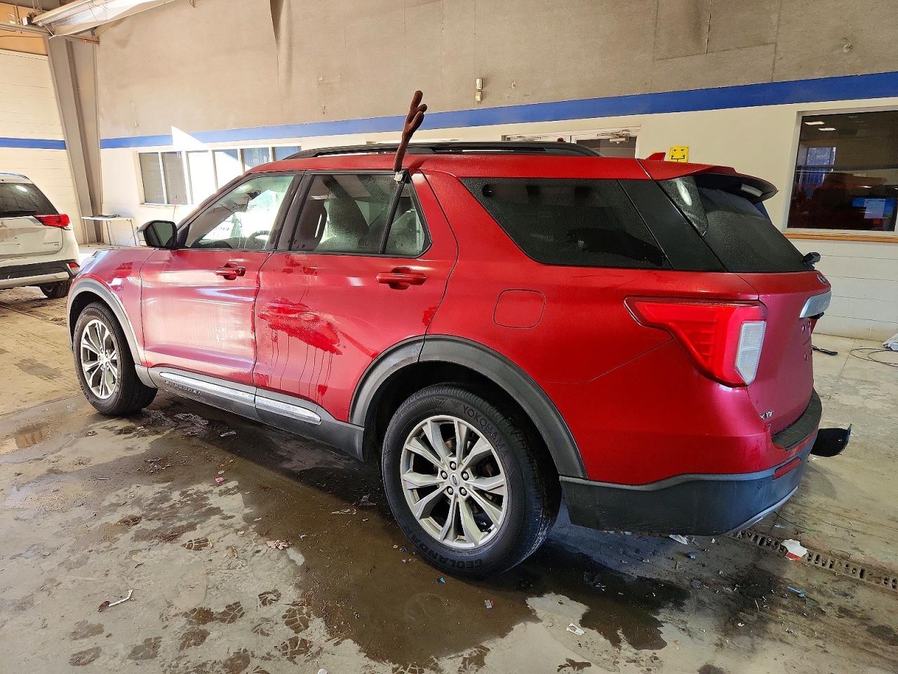 2020 FORD EXPLORER XLT photo 5
