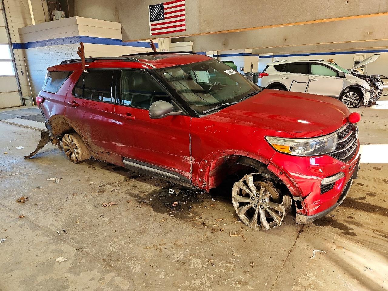 2020 FORD EXPLORER XLT photo 13