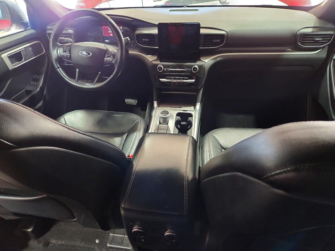2020 FORD EXPLORER XLT photo 29