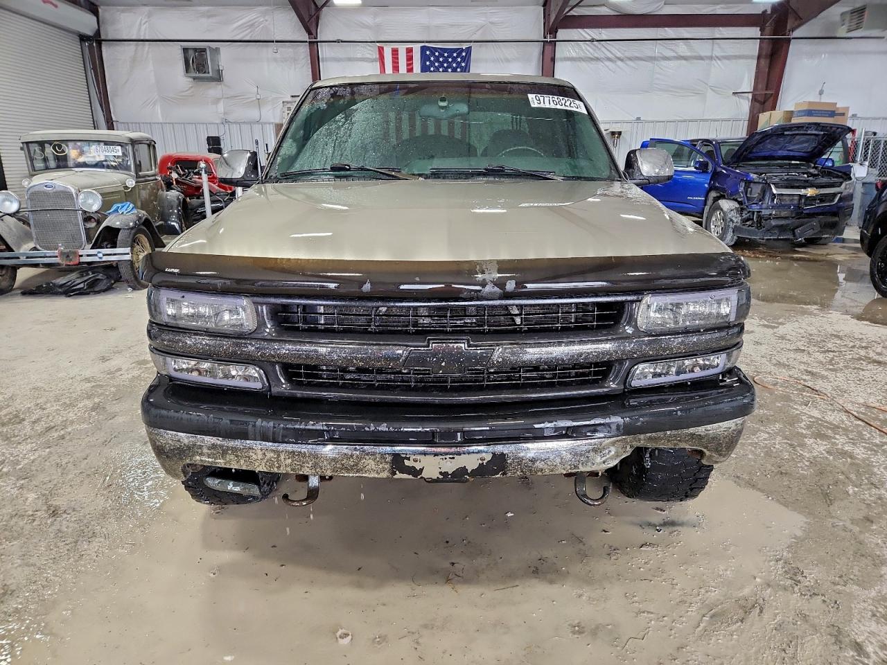 2002 CHEVROLET SILVERADO K1500 photo 9