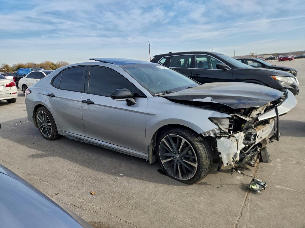 2020 TOYOTA CAMRY XSE photo 7