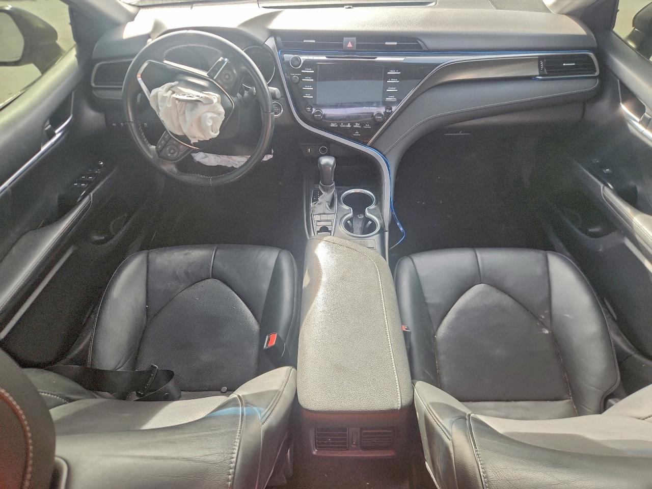 2020 TOYOTA CAMRY XSE photo 15
