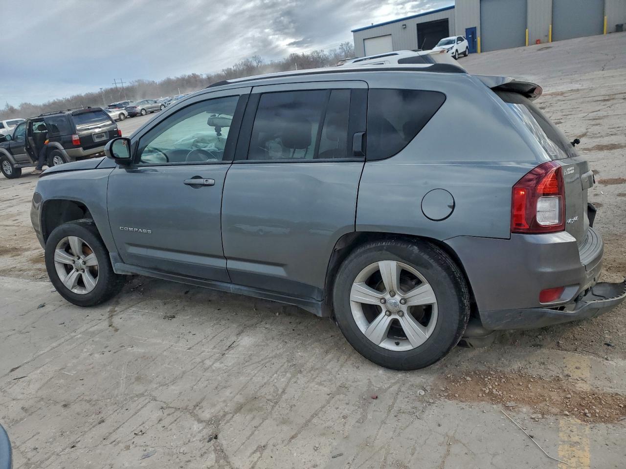 2014 JEEP COMPASS photo 2