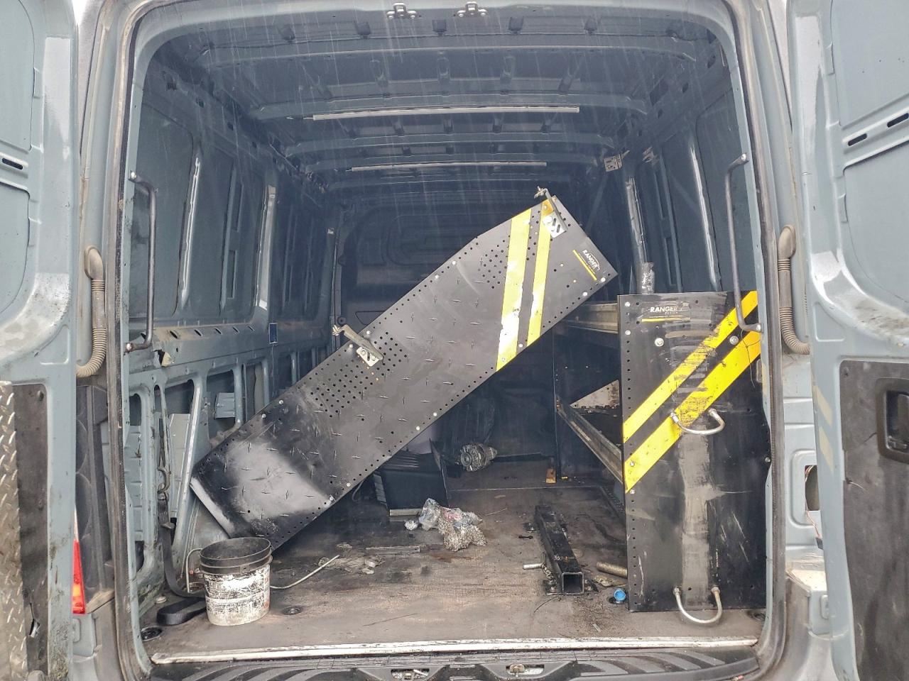 2021 MERCEDES BENZ SPRINTER UTILITY / SERVICE VAN photo 19