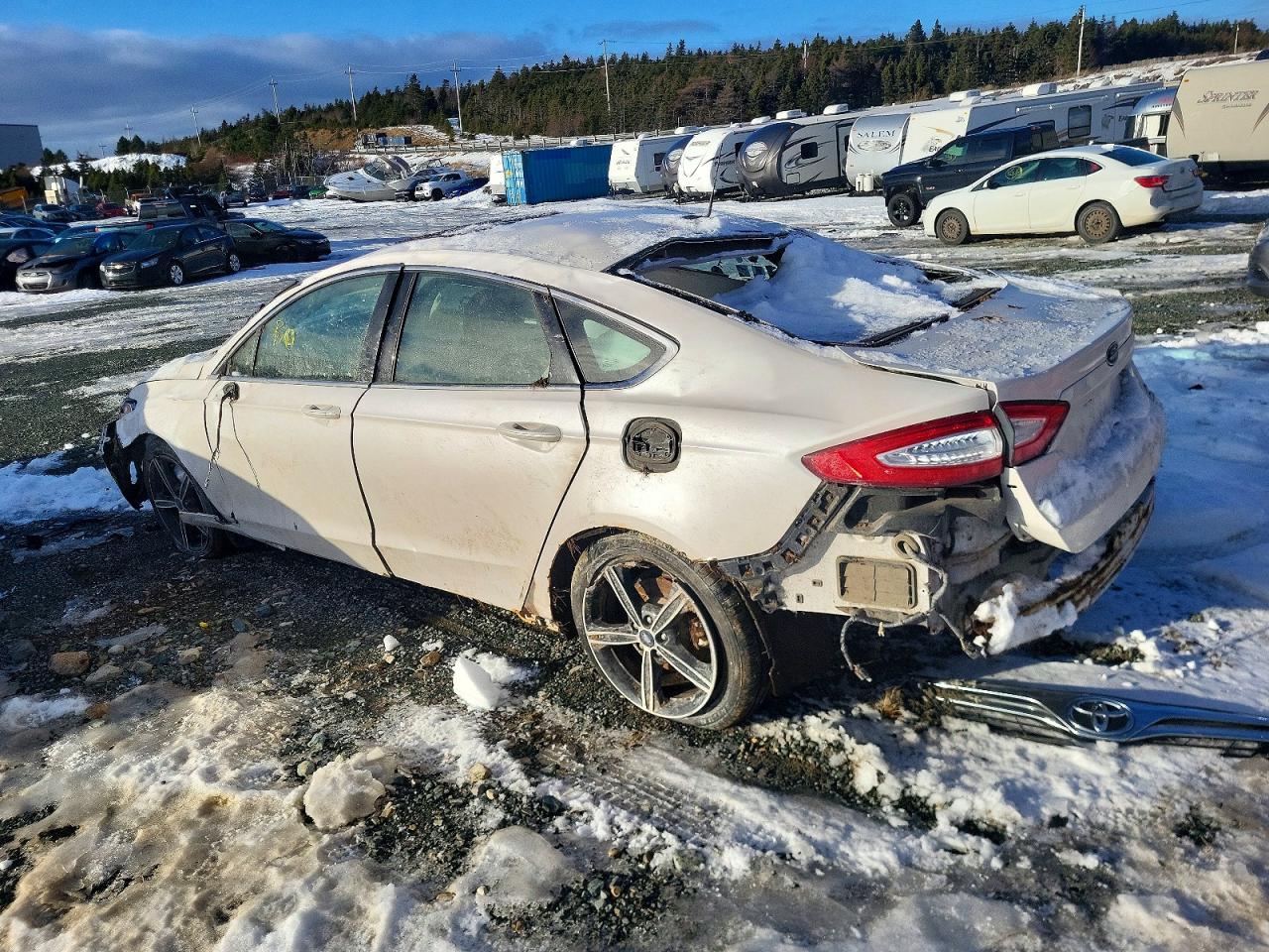 2016 FORD FUSION SE photo 2