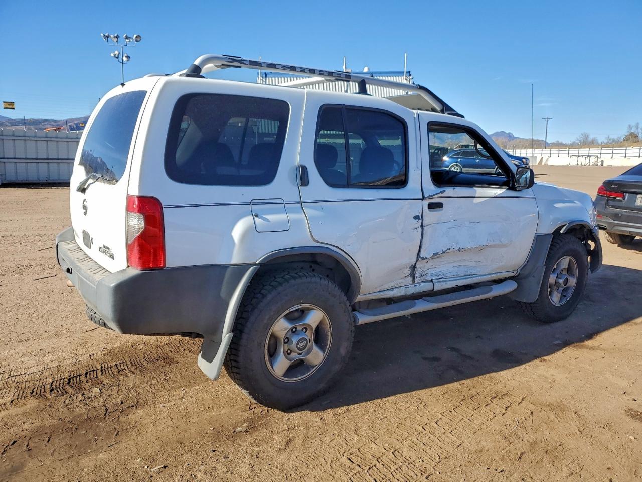 2002 NISSAN XTERRA XE photo 3