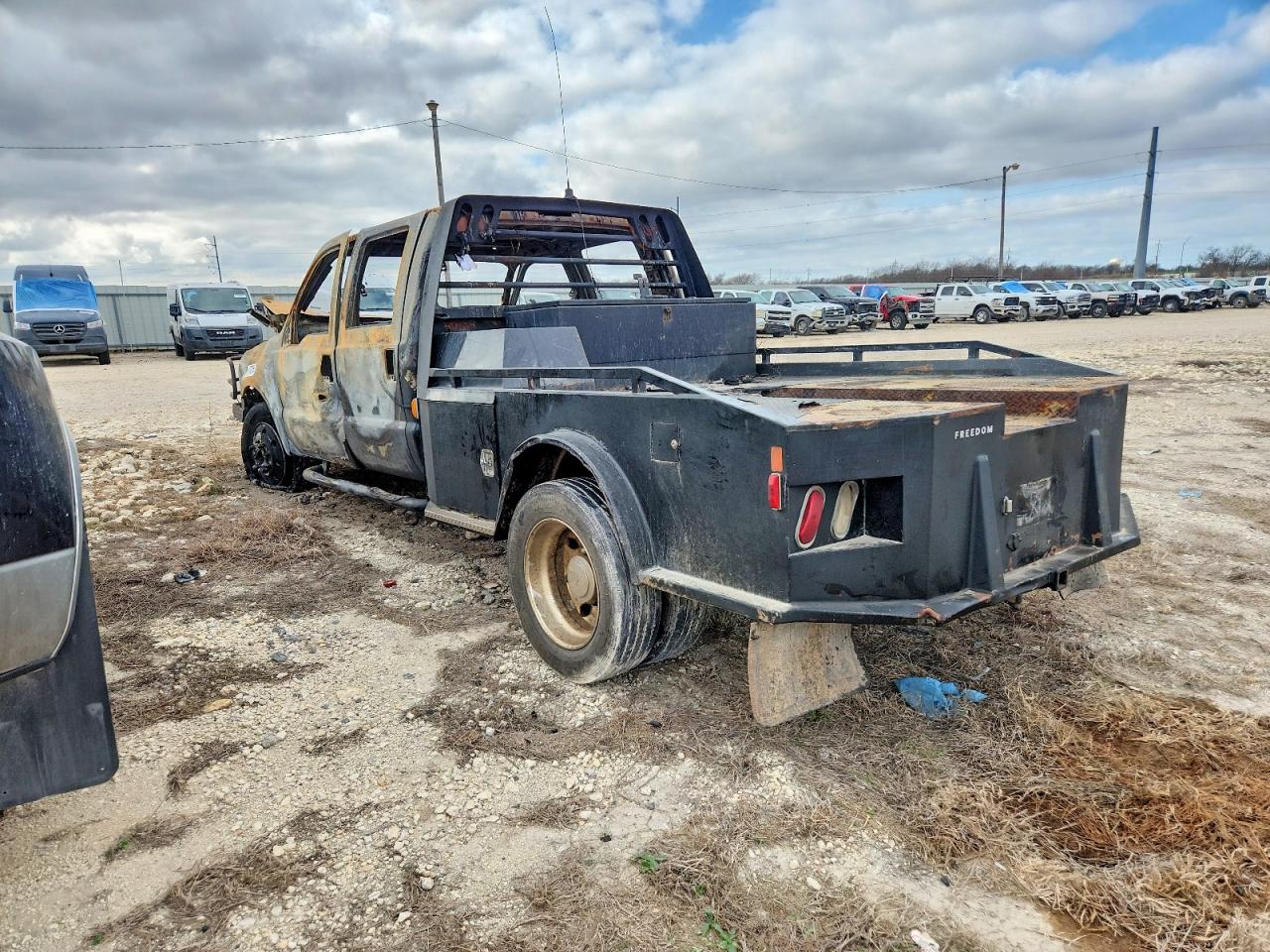 2002 FORD F550 SUPER DUTY FLATBED TRUCK photo 2