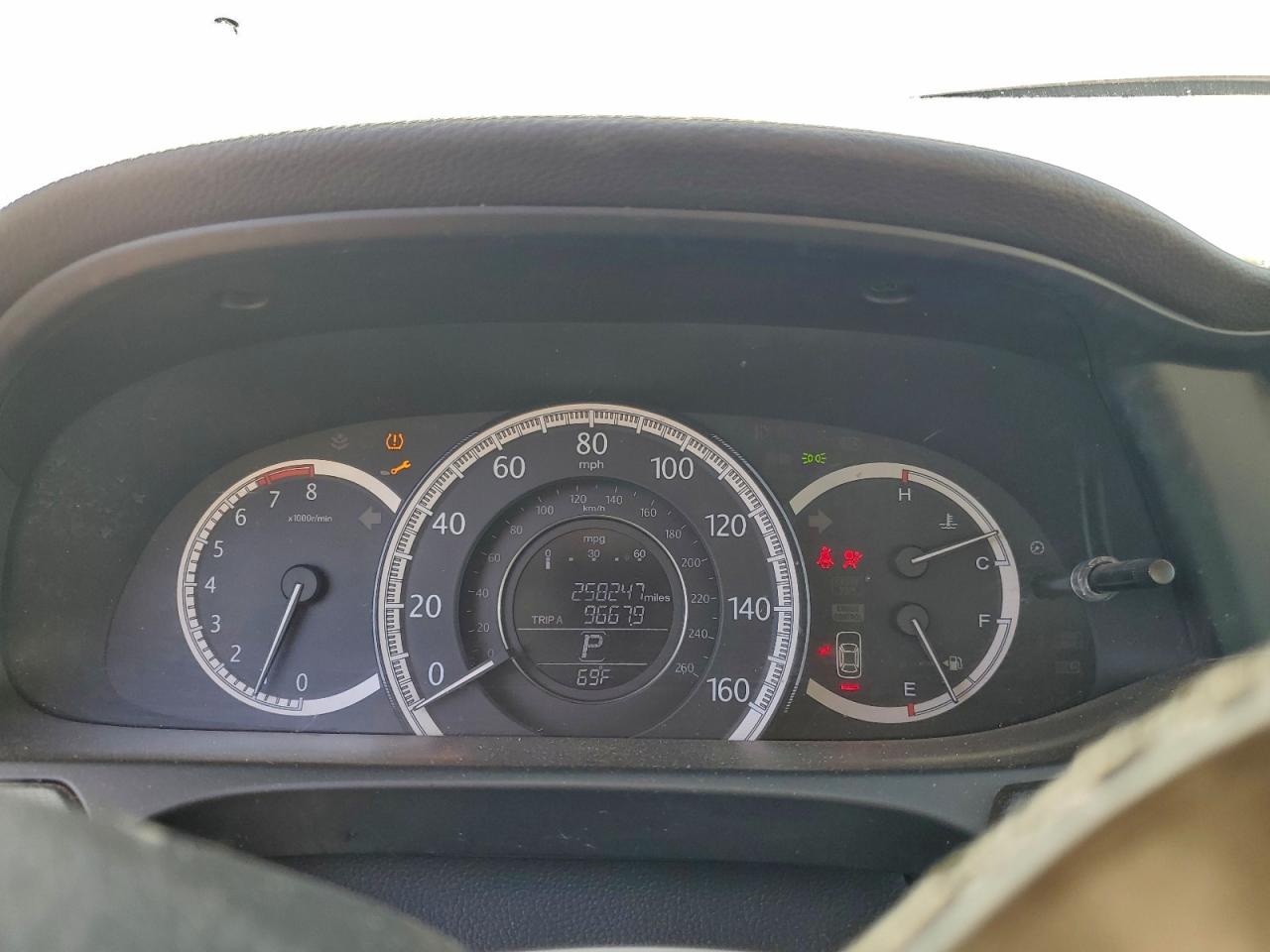 2013 HONDA ACCORD LX photo 25