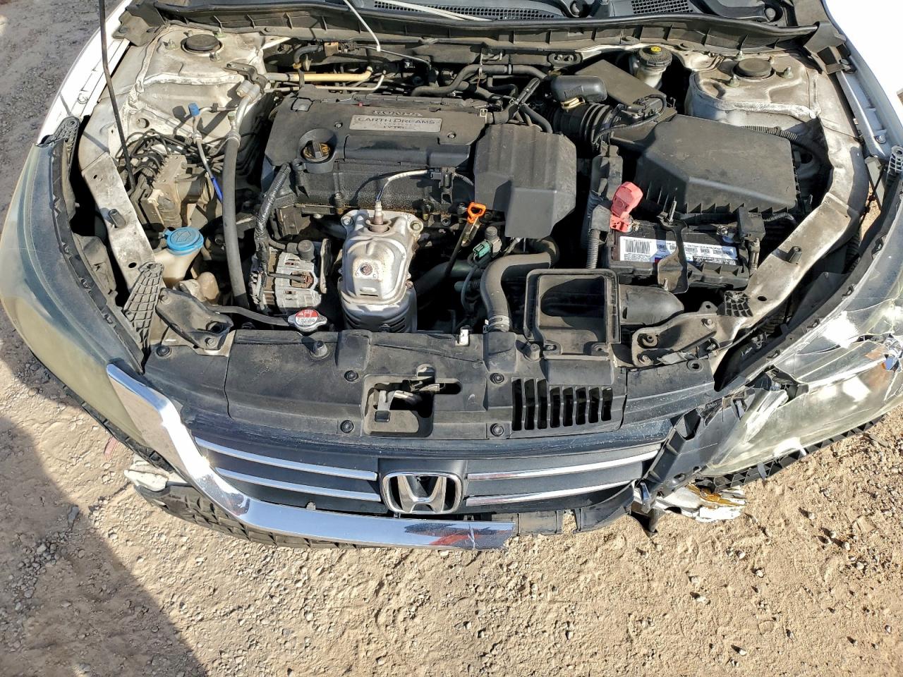 2013 HONDA ACCORD LX photo 31
