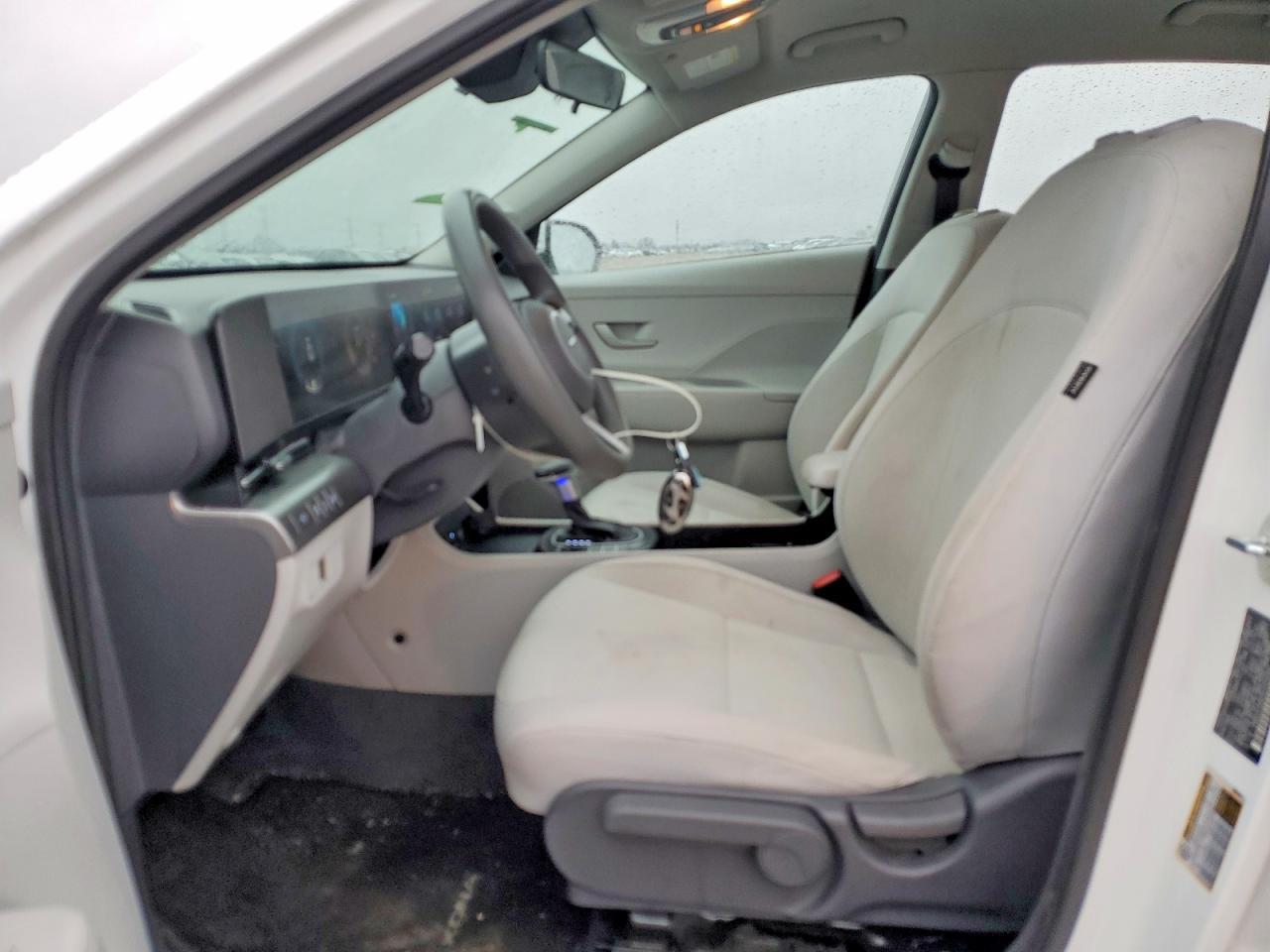 2024 HYUNDAI KONA SE photo 13