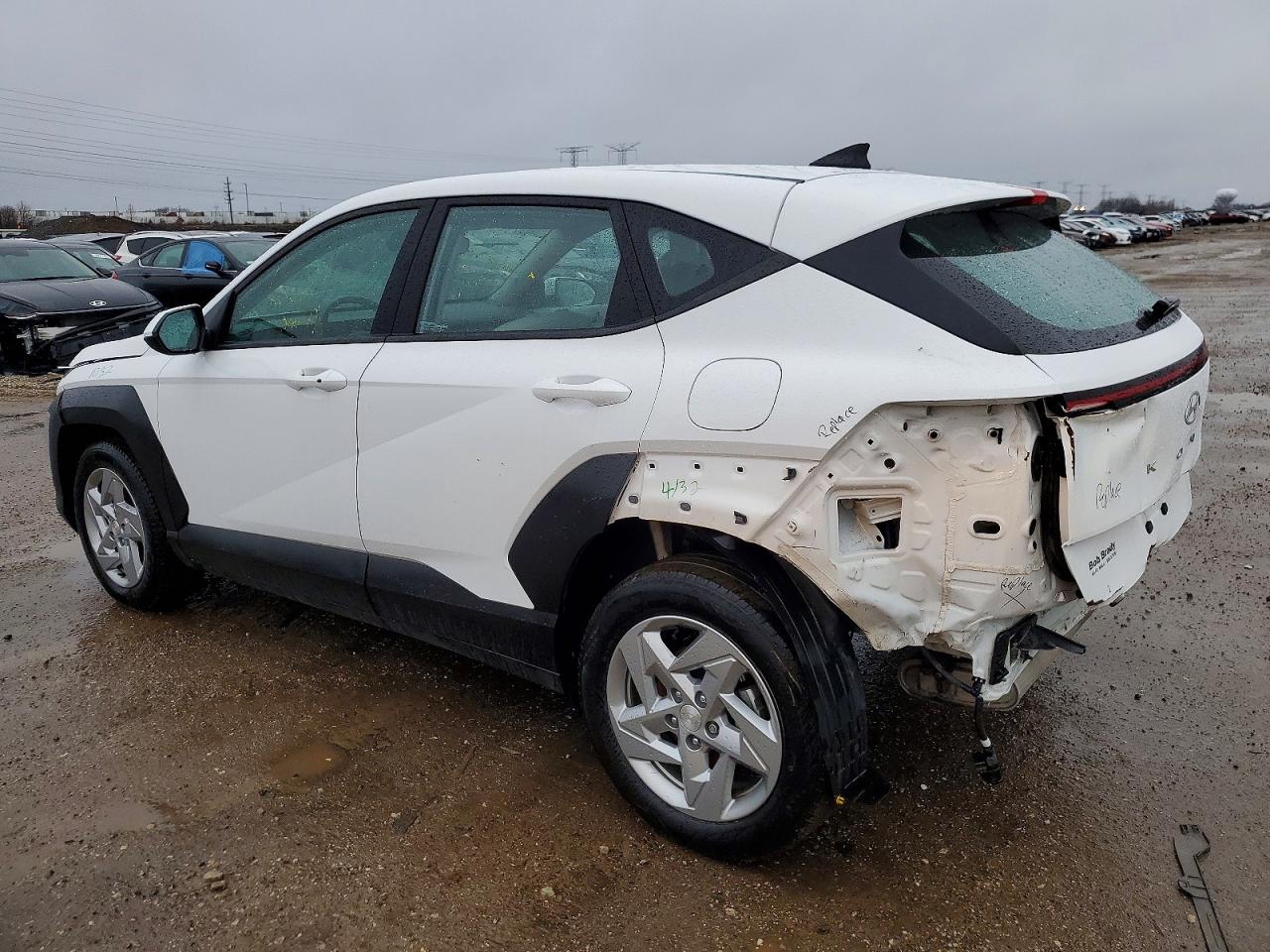 2024 HYUNDAI KONA SE photo 3