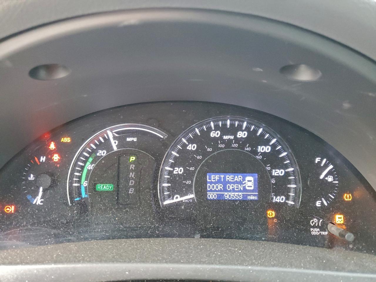 2011 TOYOTA CAMRY HYBRID photo 17