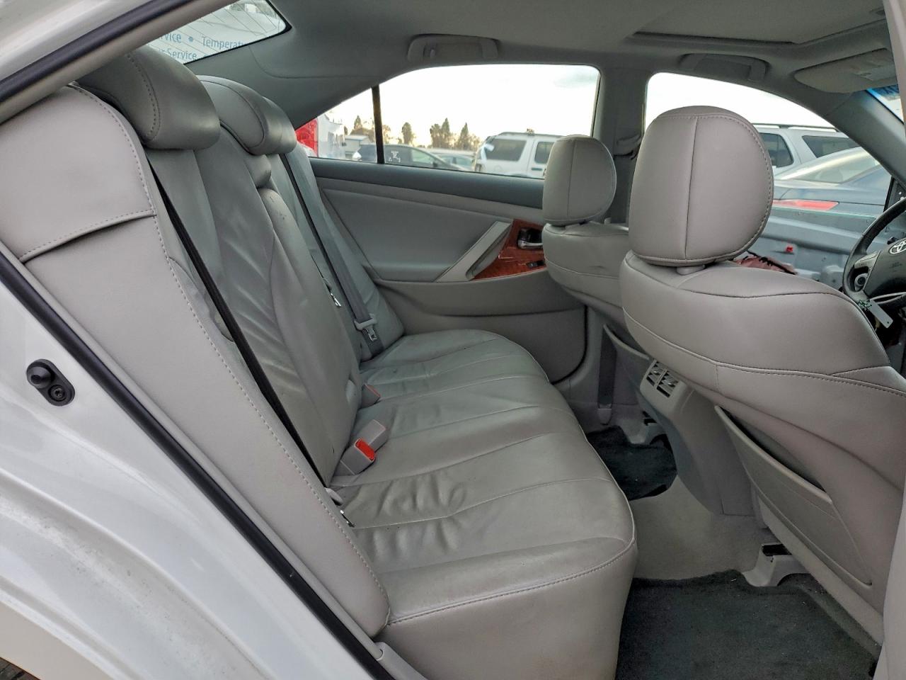 2011 TOYOTA CAMRY HYBRID photo 19