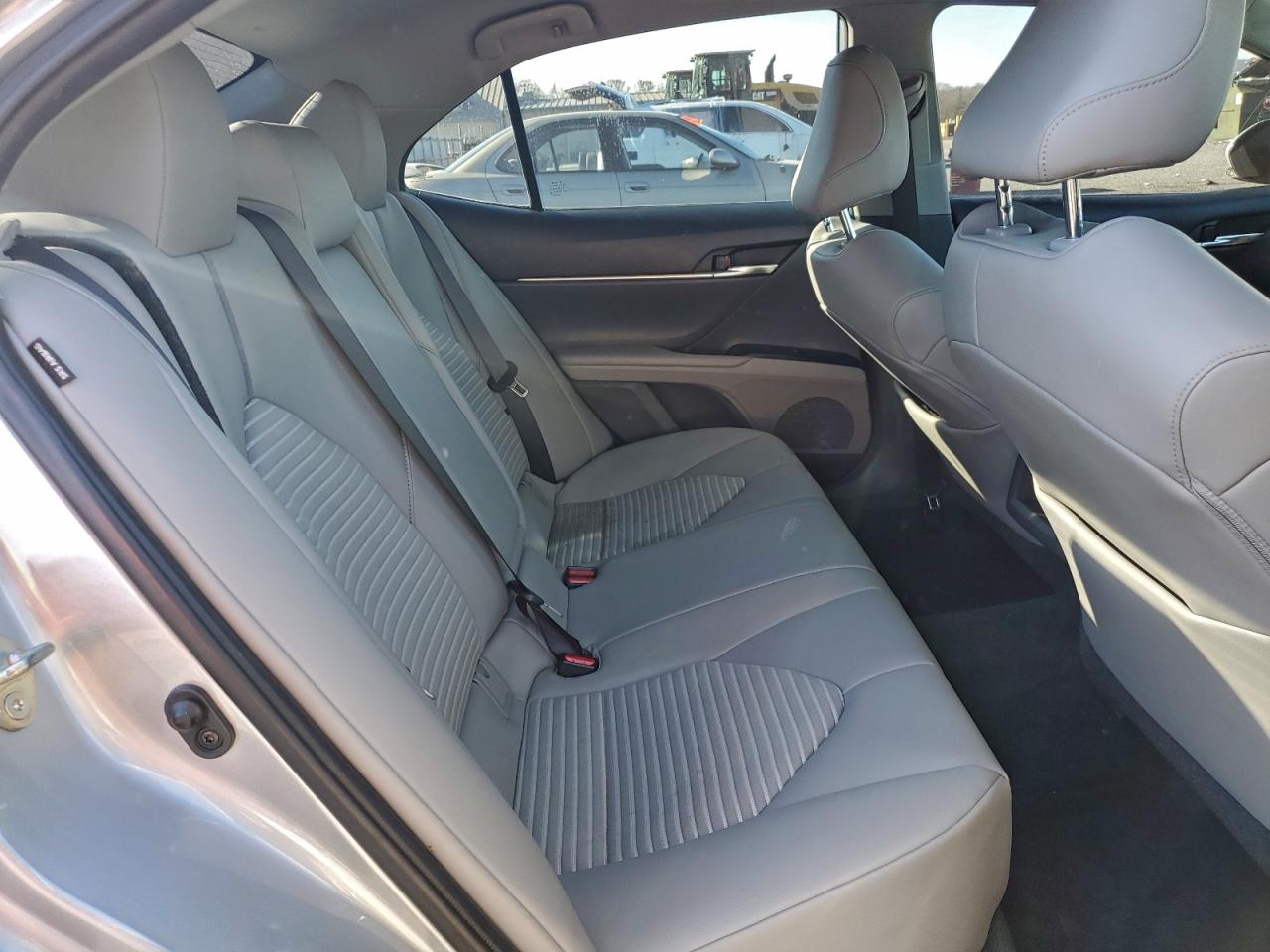 2020 TOYOTA CAMRY SE photo 10