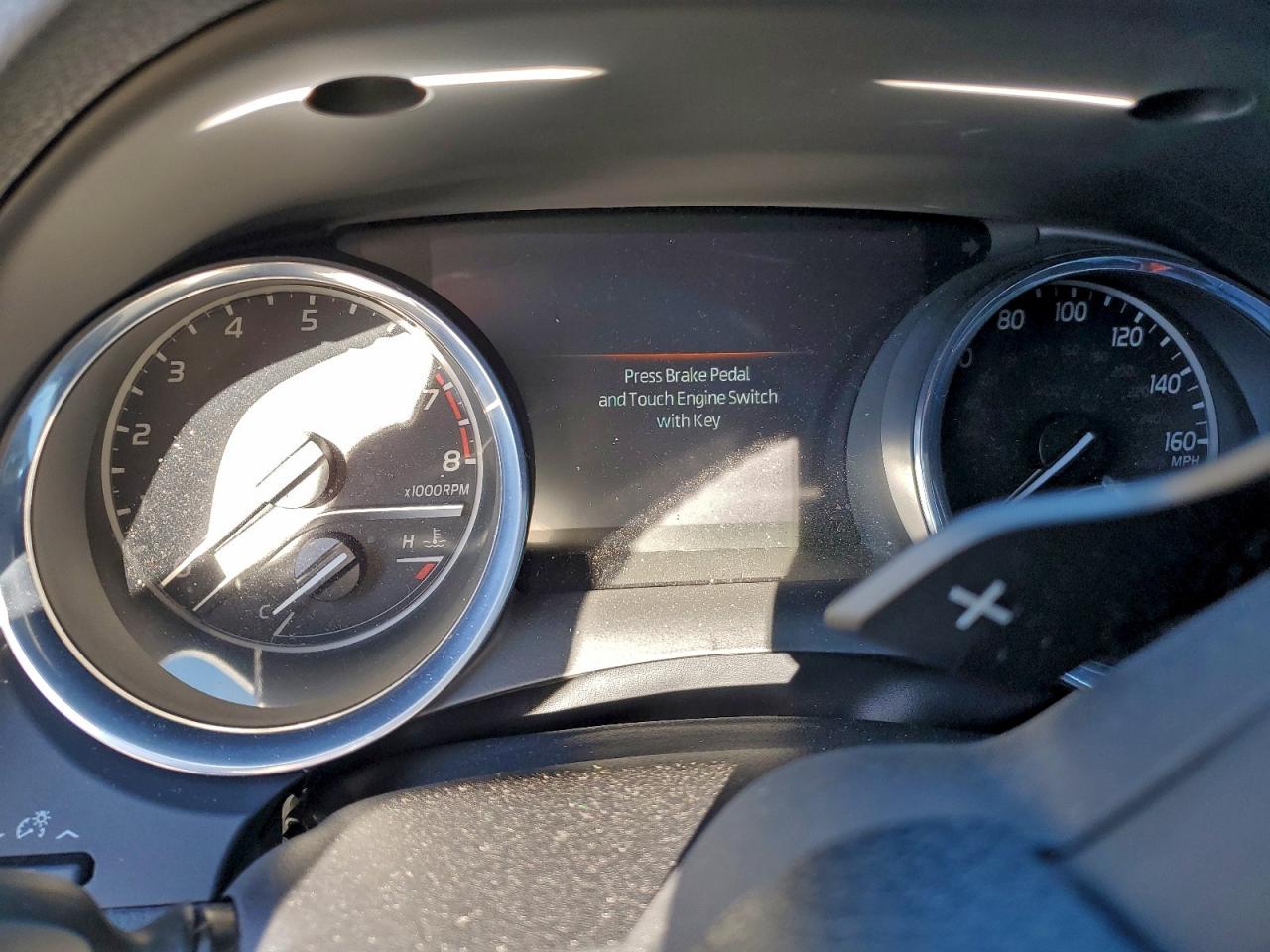 2020 TOYOTA CAMRY SE photo 9