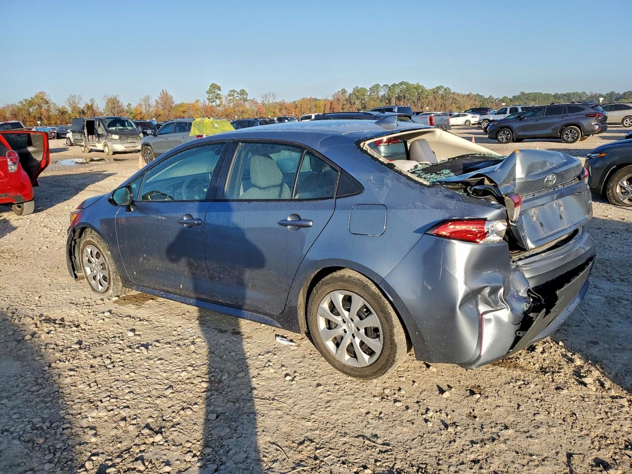 2021 TOYOTA COROLLA LE photo 2
