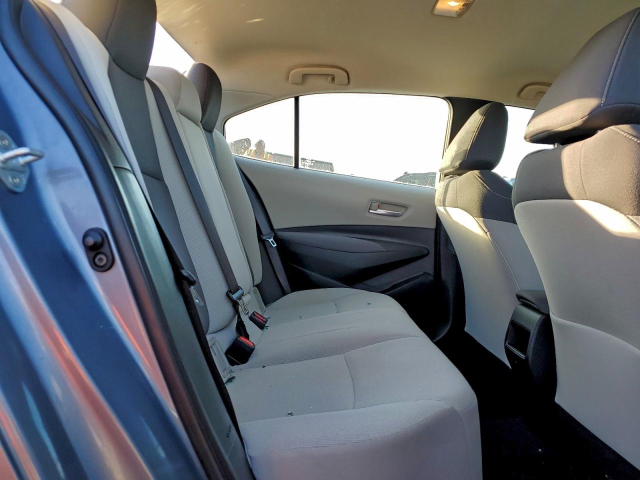 2021 TOYOTA COROLLA LE photo 10