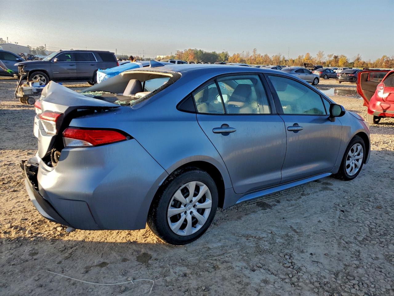 2021 TOYOTA COROLLA LE photo 3