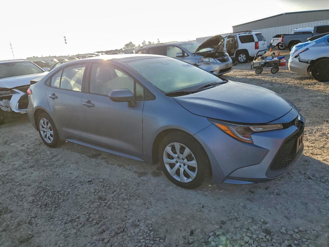 2021 TOYOTA COROLLA LE photo 4