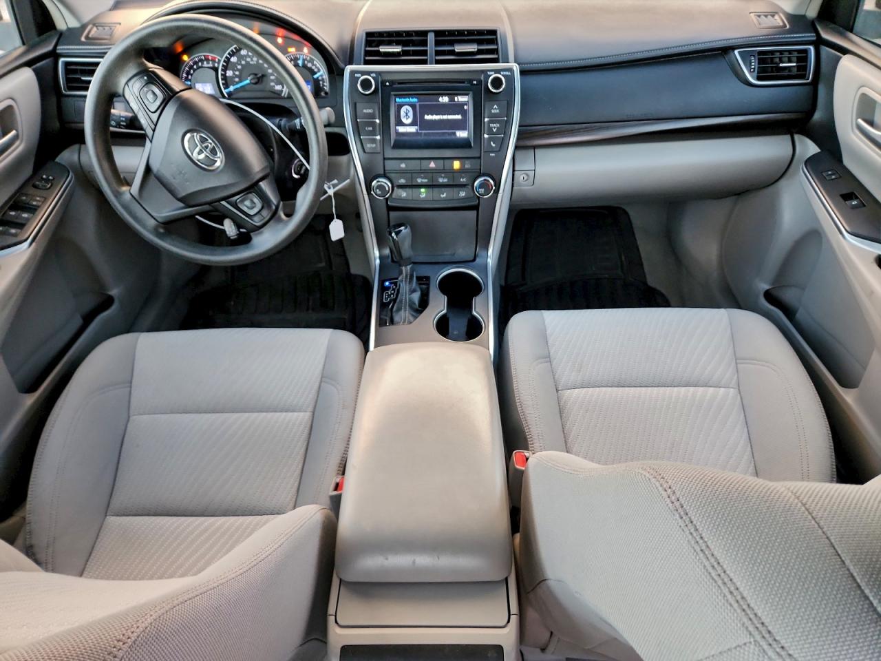 2015 TOYOTA CAMRY LE photo 8