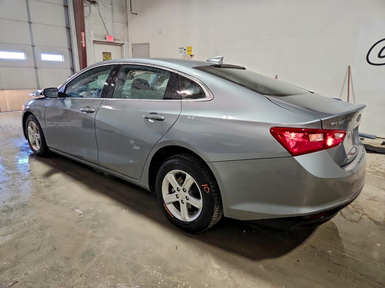2024 CHEVROLET MALIBU LT photo 2