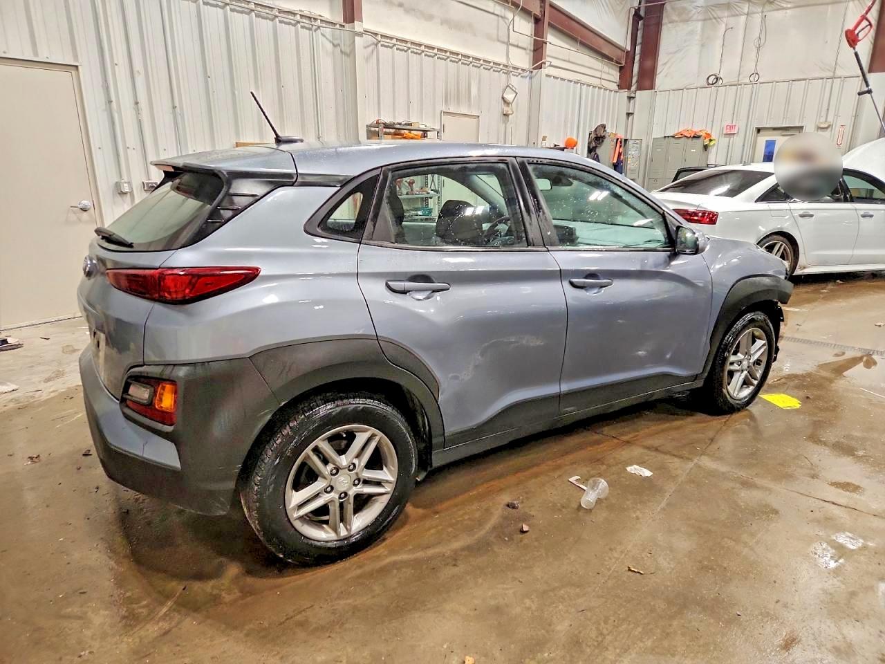 2020 HYUNDAI KONA SE photo 3