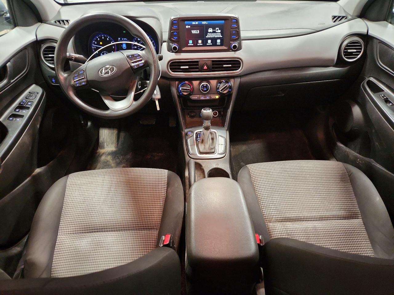 2020 HYUNDAI KONA SE photo 8