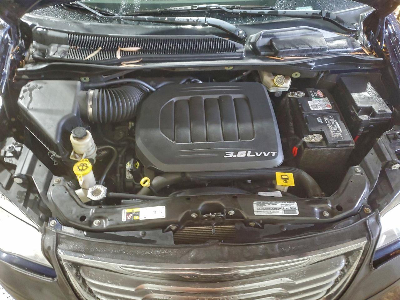 2013 CHRYSLER TOWN & COUNTRY TOURING photo 23
