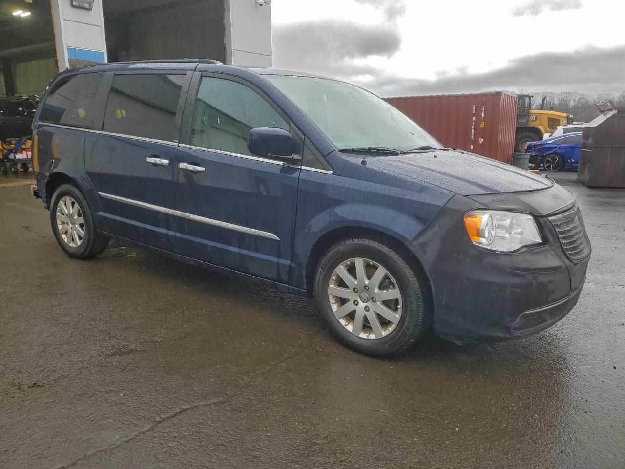 2013 CHRYSLER TOWN & COUNTRY TOURING photo 7