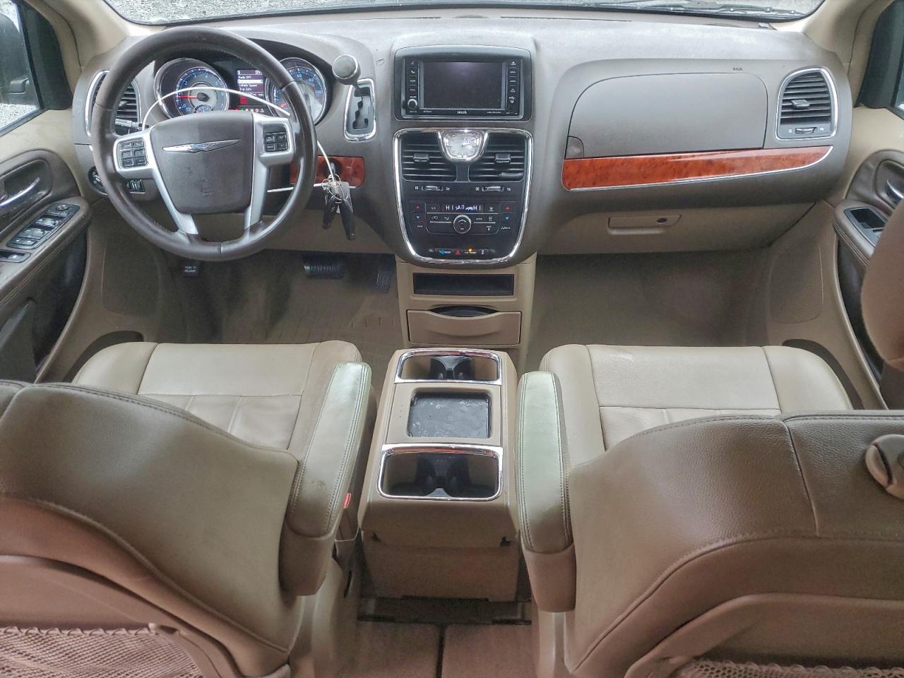 2013 CHRYSLER TOWN & COUNTRY TOURING photo 15