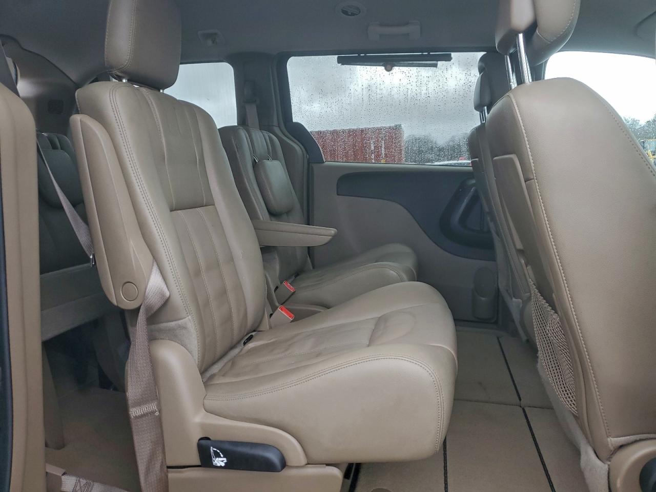 2013 CHRYSLER TOWN & COUNTRY TOURING photo 21