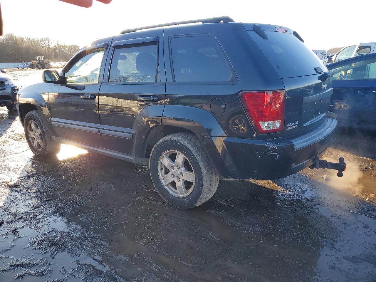 2007 JEEP GRAND CHEROKEE LAREDO photo 2