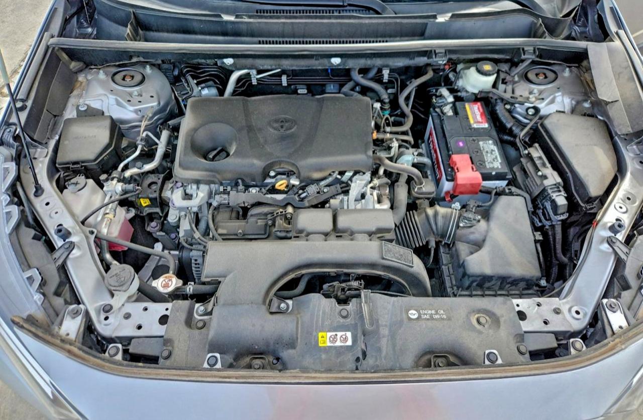 2021 TOYOTA RAV4 XLE photo 21