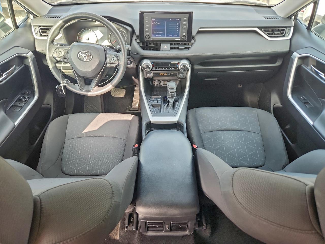 2021 TOYOTA RAV4 XLE photo 15