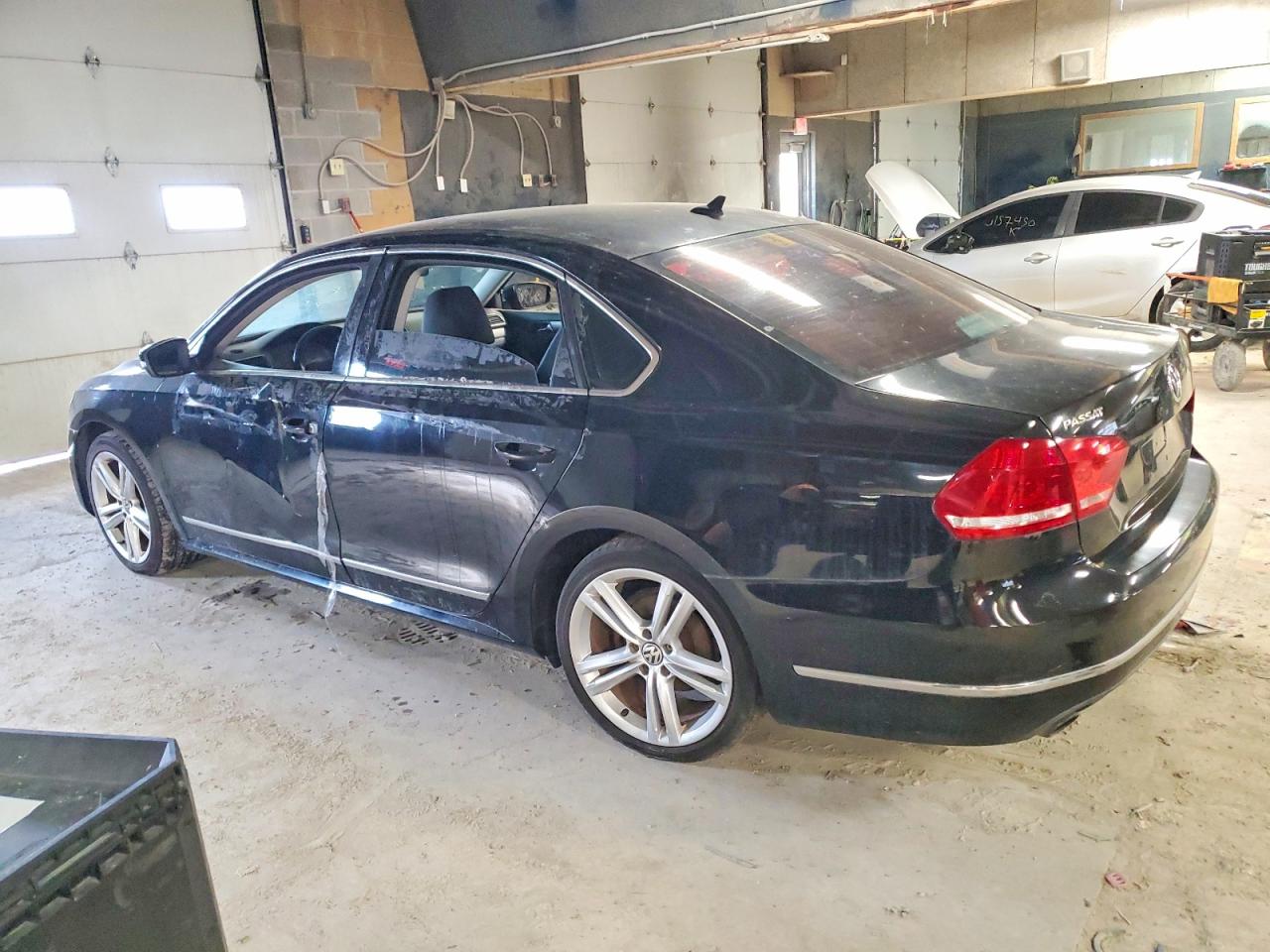 2015 VOLKSWAGEN PASSAT SE photo 3
