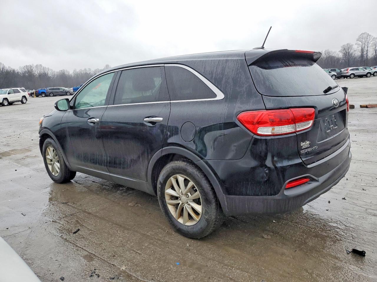 2016 KIA SORENTO LX photo 2