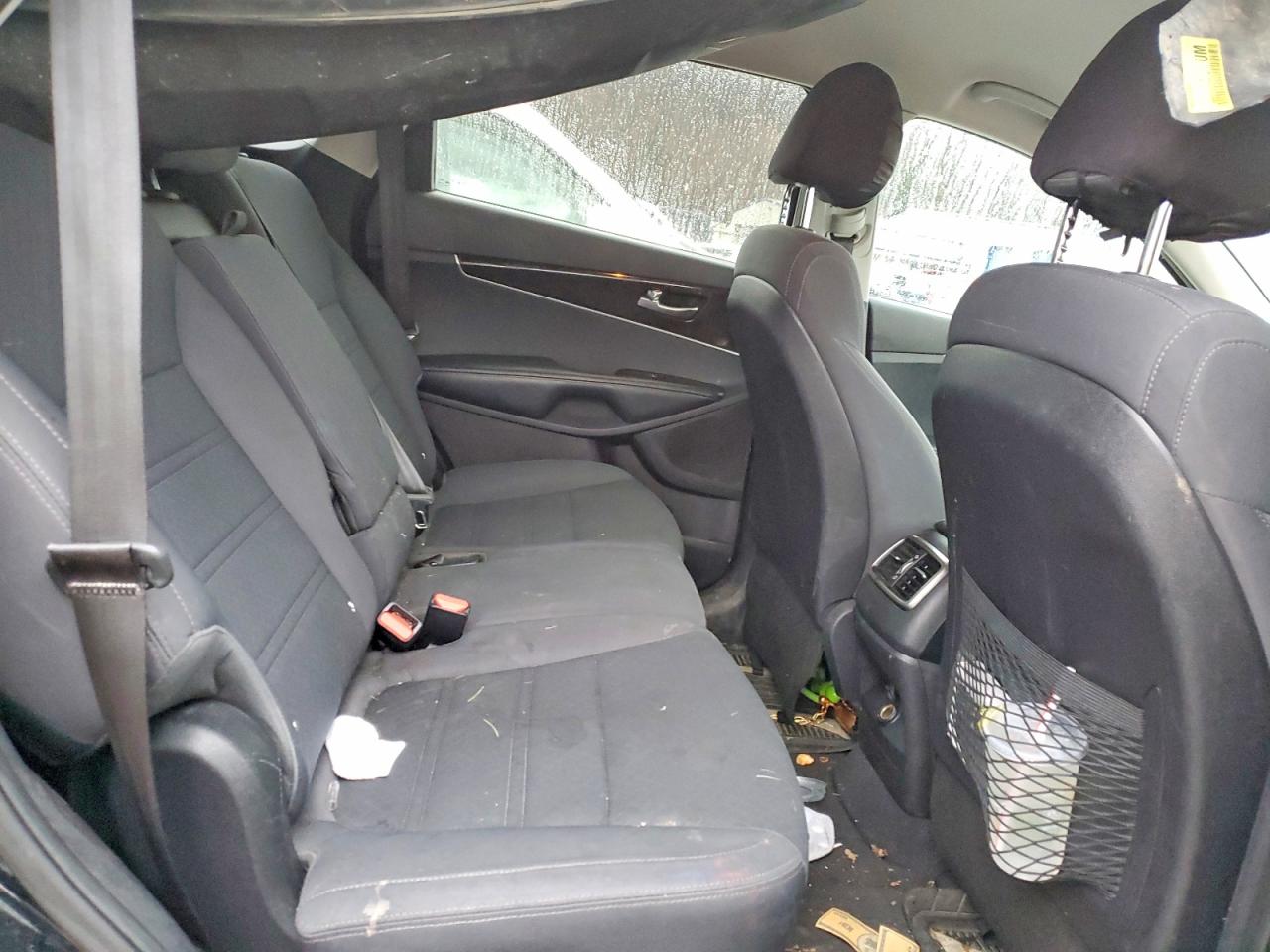 2016 KIA SORENTO LX photo 11