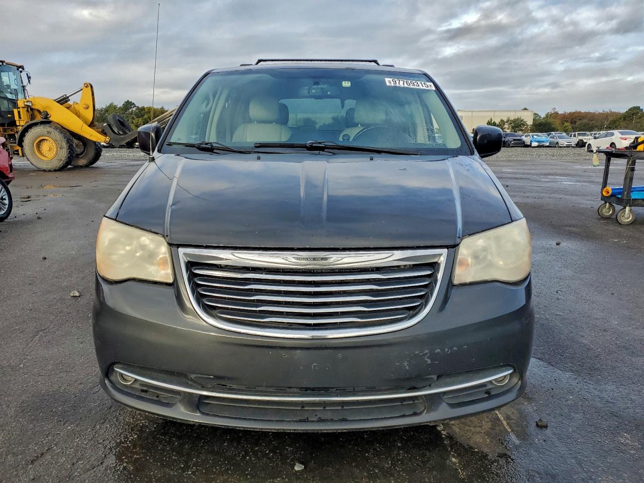 2012 CHRYSLER TOWN & COUNTRY TOURING photo 5