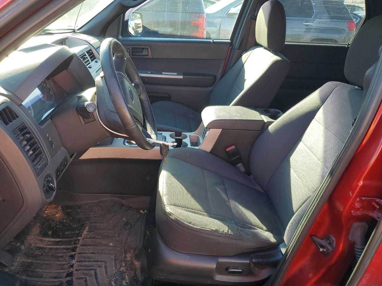 2012 FORD ESCAPE XLT photo 7