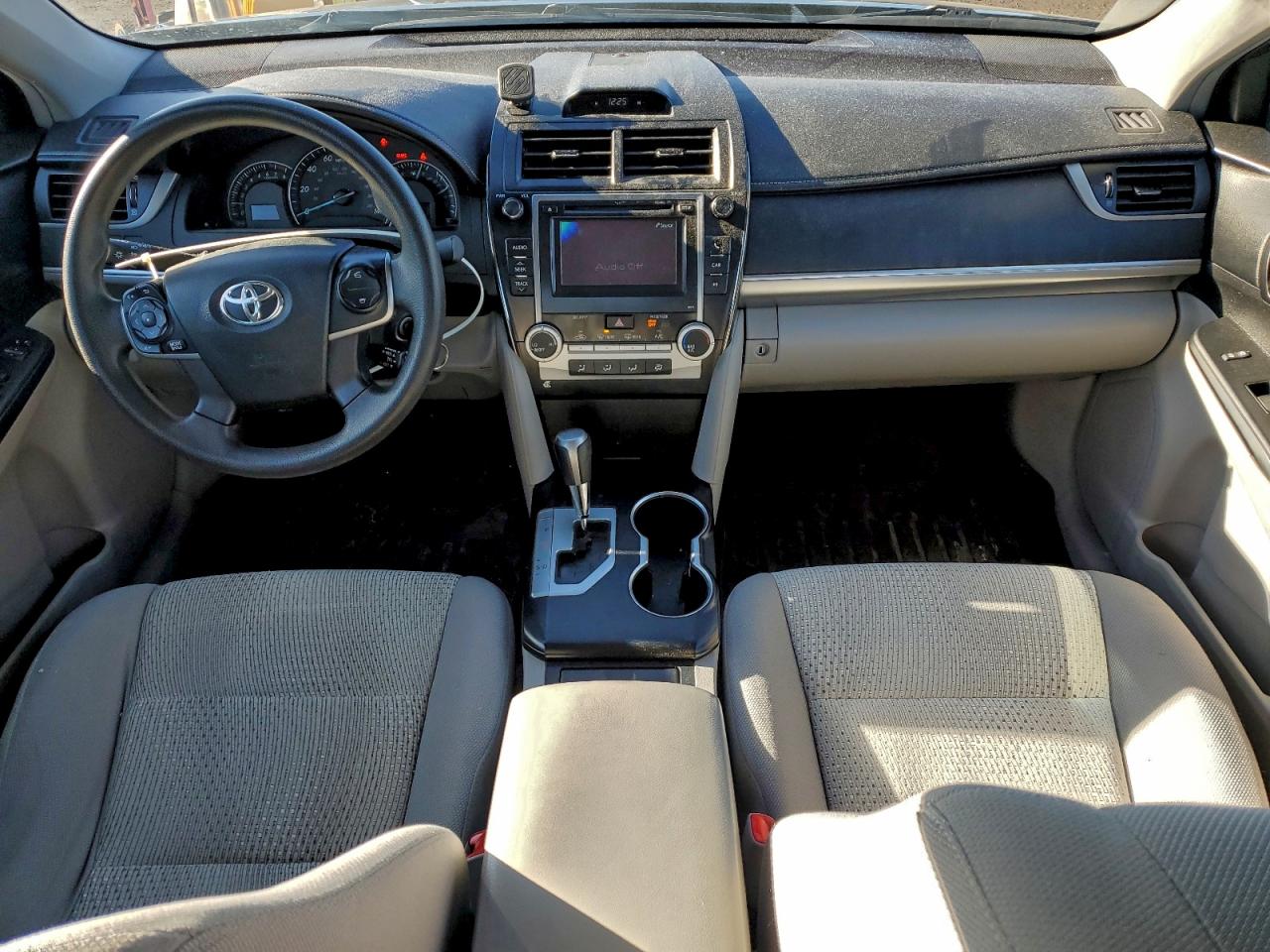 2013 TOYOTA CAMRY L photo 8