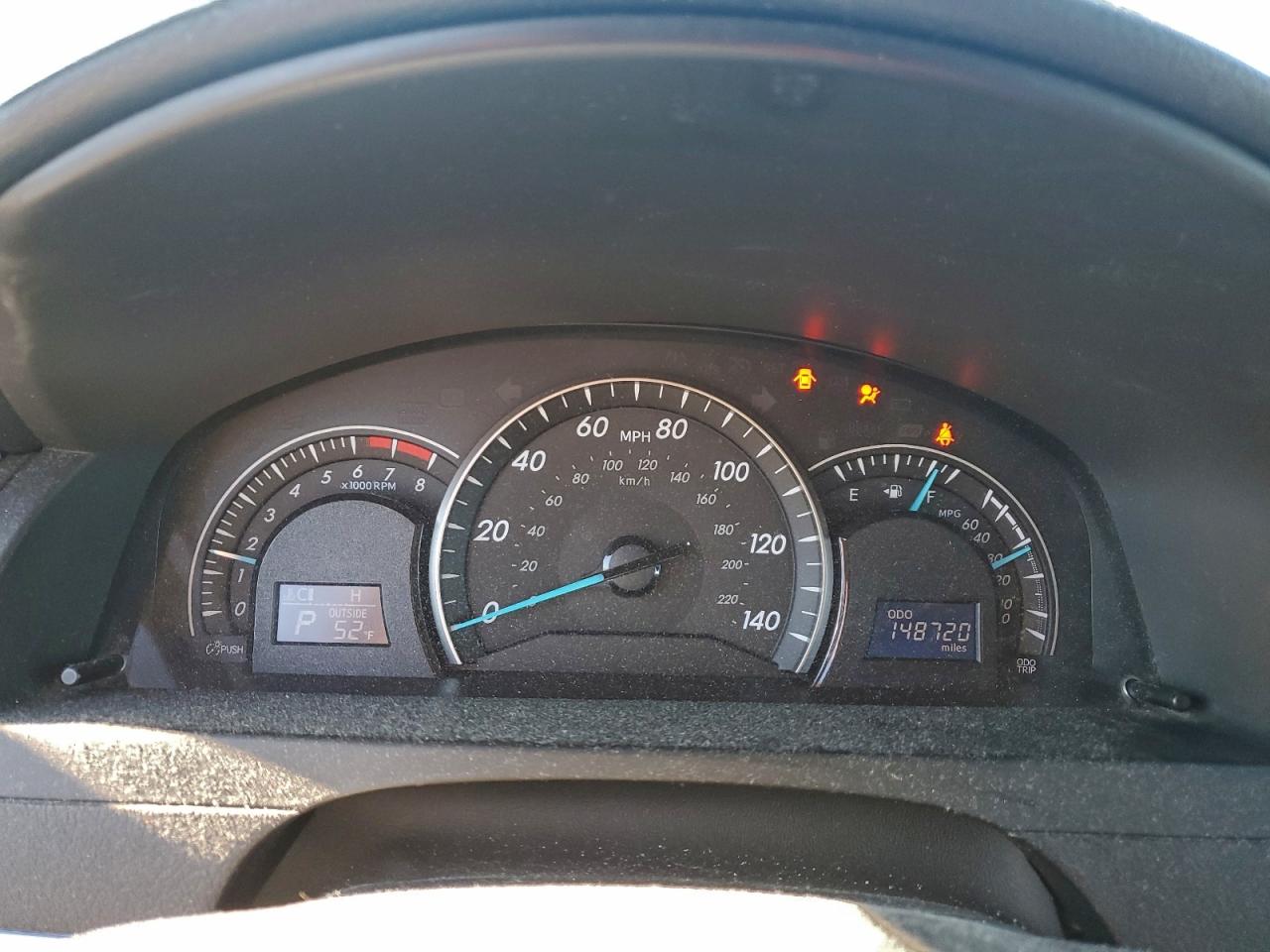 2013 TOYOTA CAMRY L photo 9