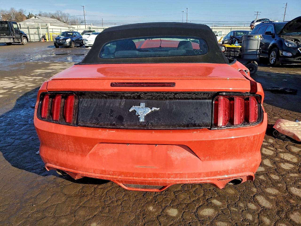 2015 FORD MUSTANG photo 16