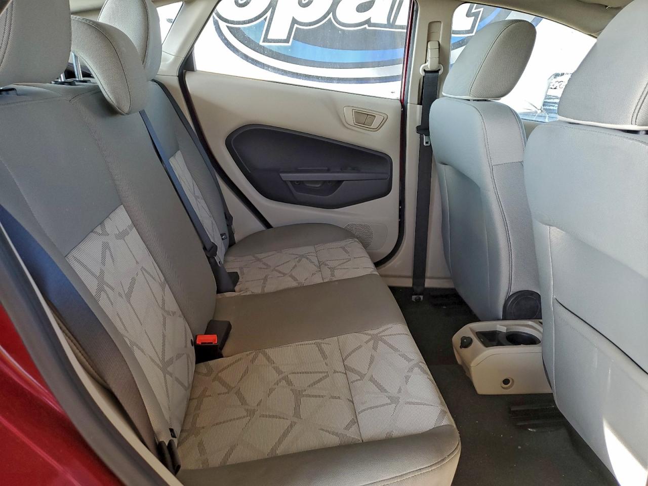2011 FORD FIESTA SE photo 19
