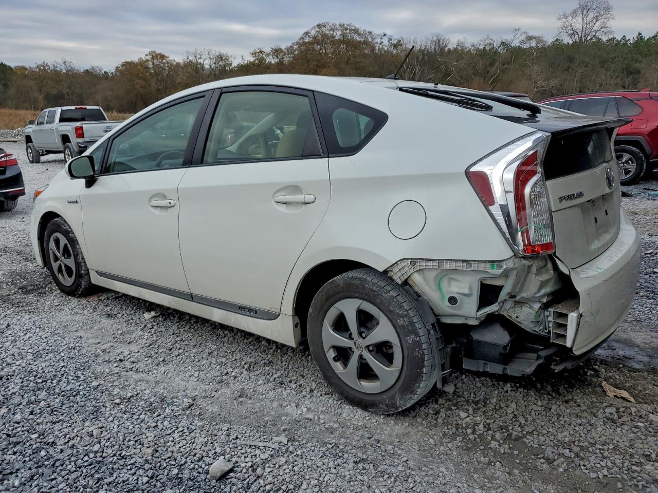2015 TOYOTA PRIUS photo 3