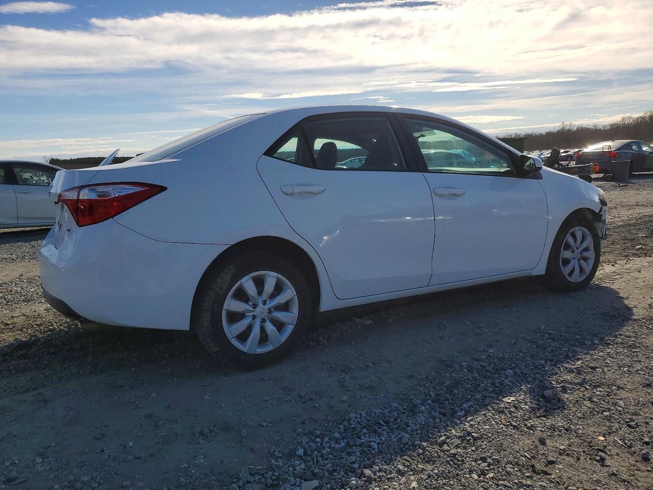 2014 TOYOTA COROLLA L photo 5