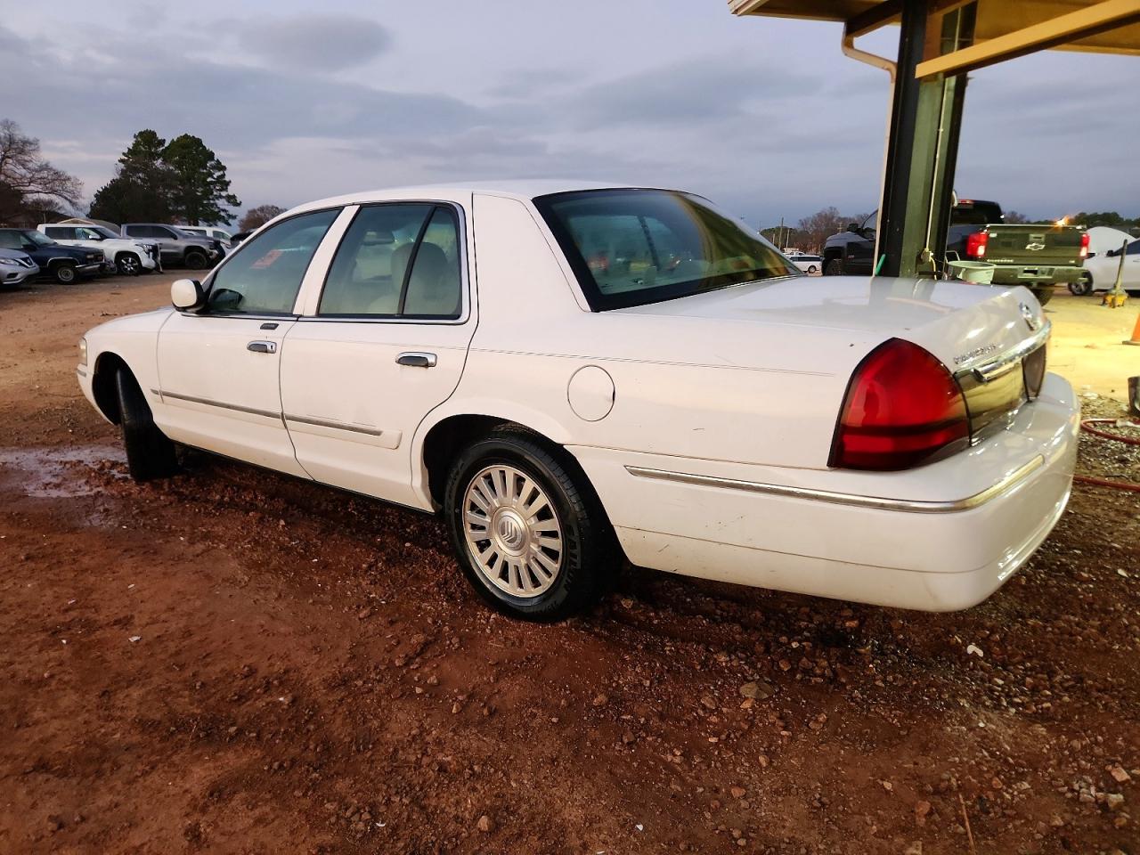 2006 MERCURY GRAND MARQUIS LS photo 2