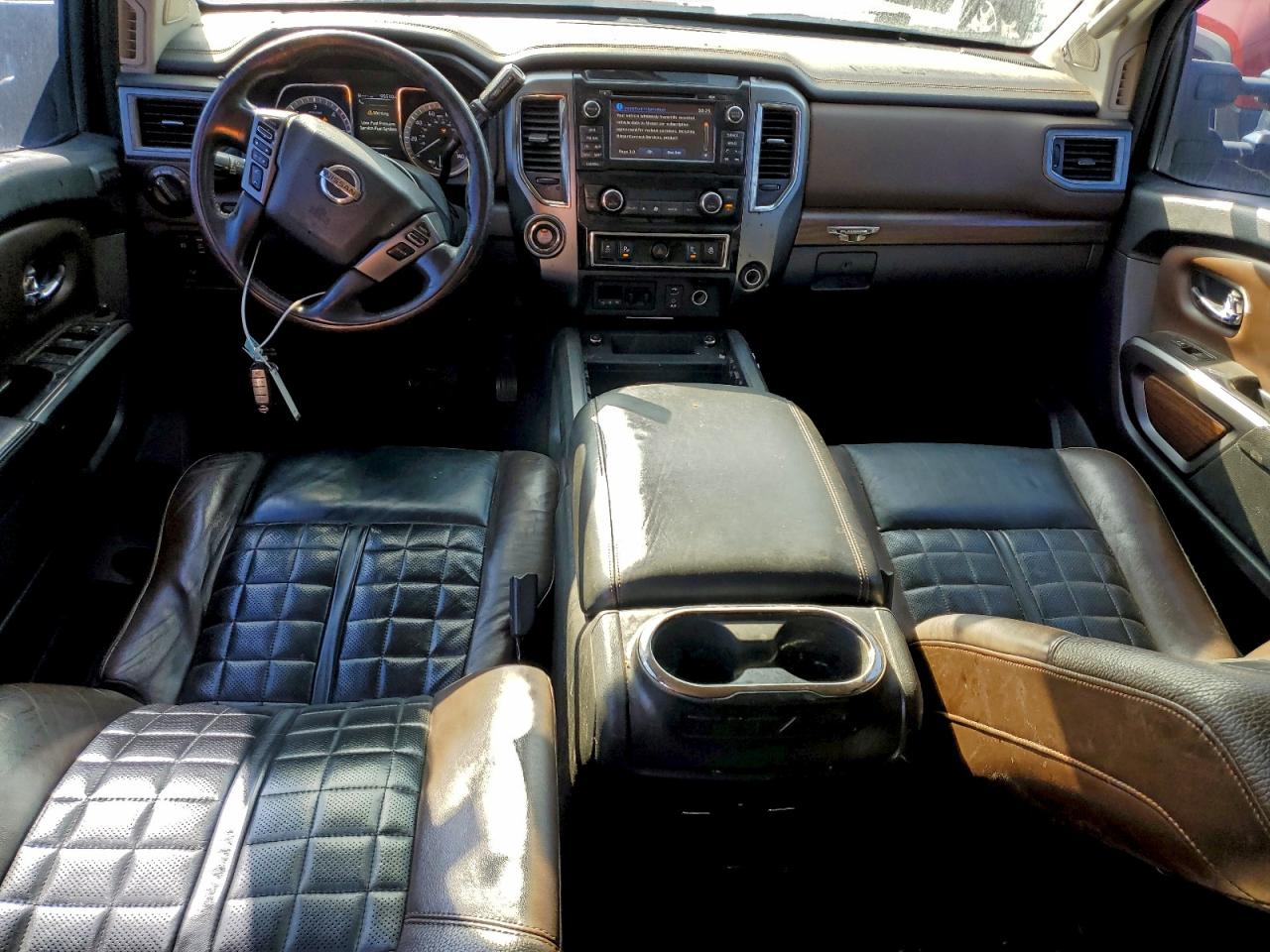 2016 NISSAN TITAN XD SL photo 15